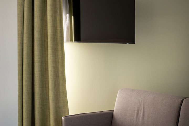 Room 28 of 41