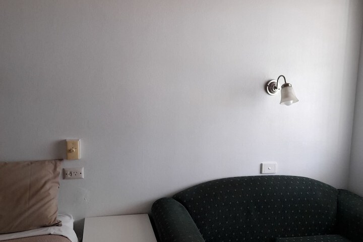 Room 37 of 86