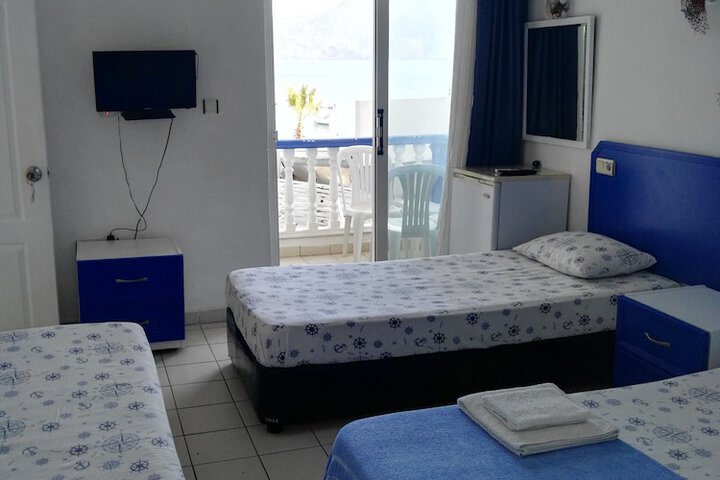 Room 3 of 42
