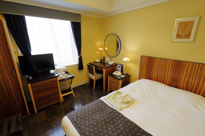 Room 14 of 40