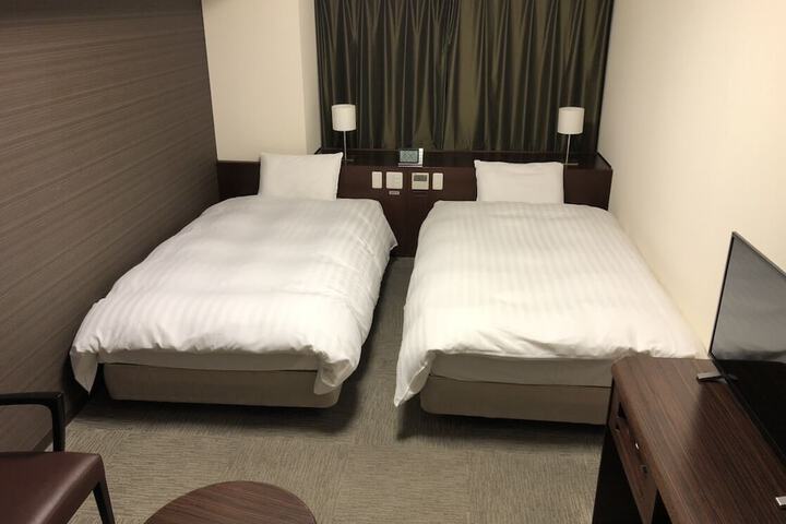 Room 9 of 86