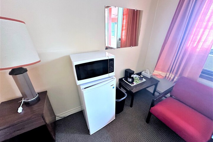 Room 36 of 98