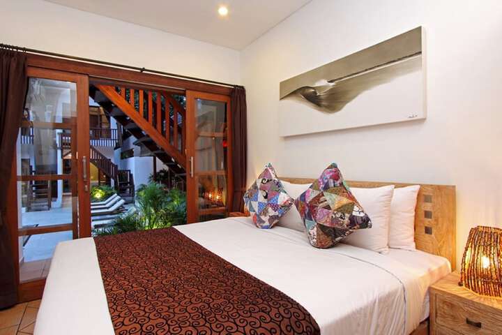 Room 4 of 44