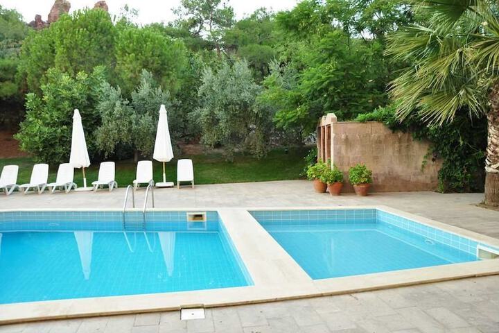 Pool Hotel