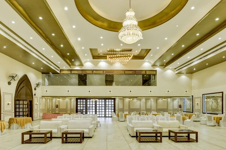 Ballroom/Hall 48 of 53