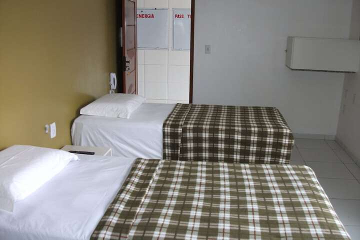 Room 21 of 34