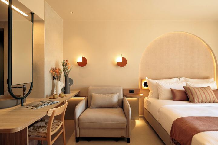 Room 44 of 86
