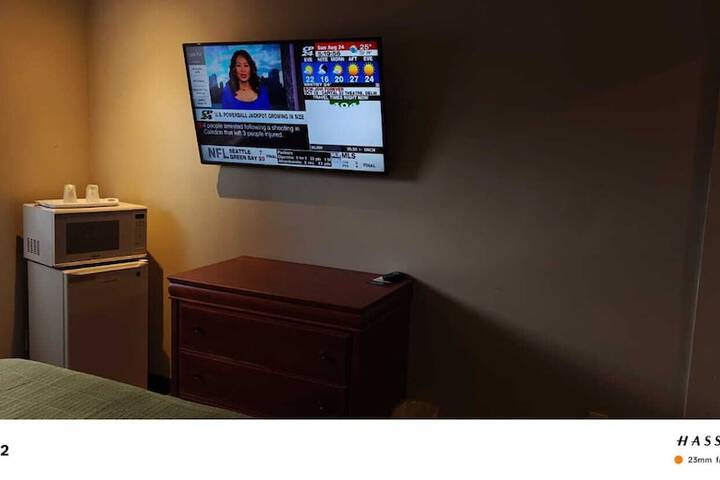 Room 1 of 7