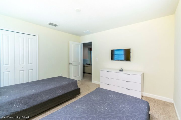 Room 10 of 67