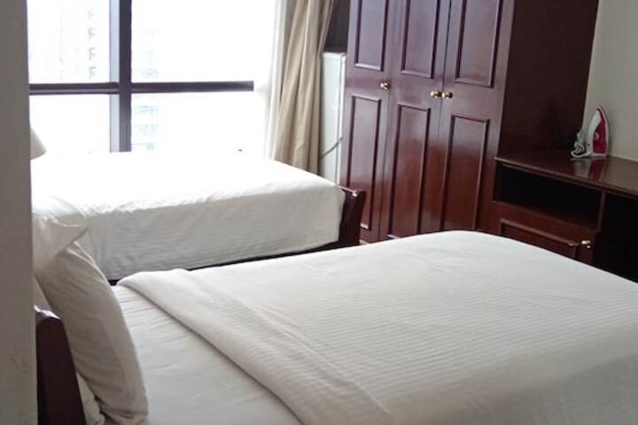 Room 21 of 47