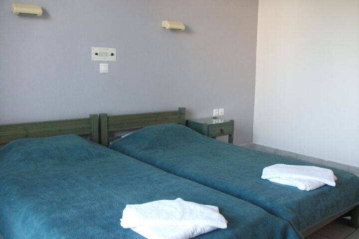 Room 13 of 48