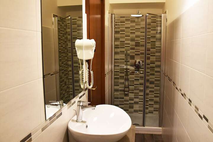 Room 19 of 50