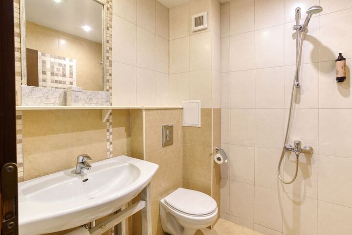 Room 38 of 124