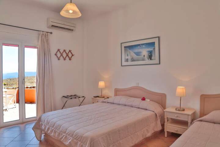 Room 4 of 30