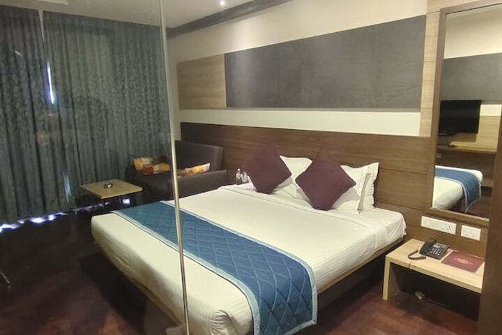 Room 7 of 26