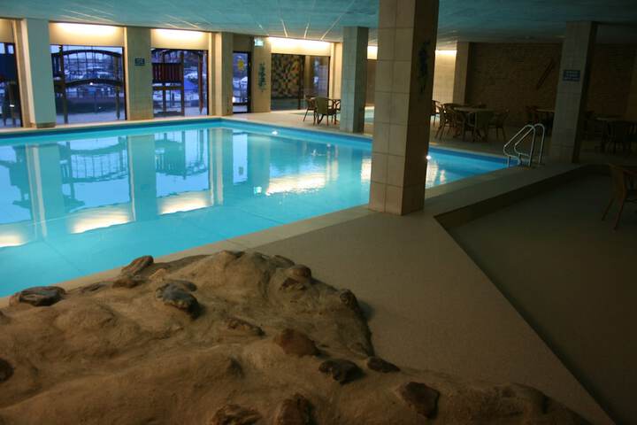 Pool 18 of 44