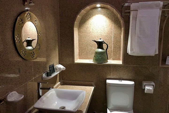 Room 116 of 193