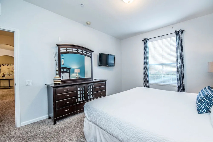 Room 5 of 21
