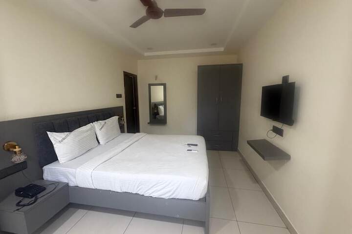 Room 27 of 39