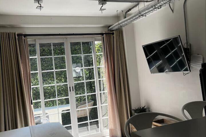 Room 15 of 53