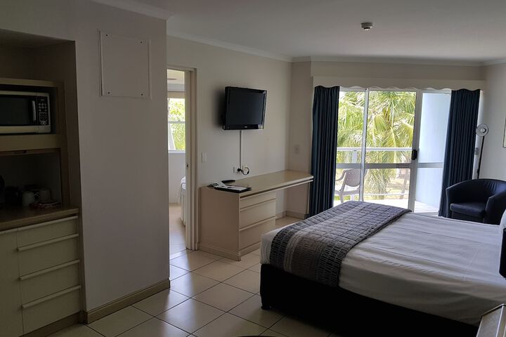Room 9 of 31