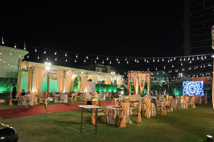 Ballroom/Hall 50 of 54