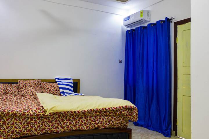 Room 8 of 51