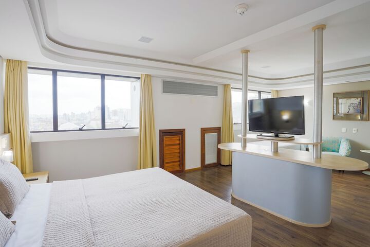 Room 32 of 91