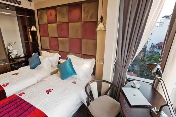 Room 18 of 63