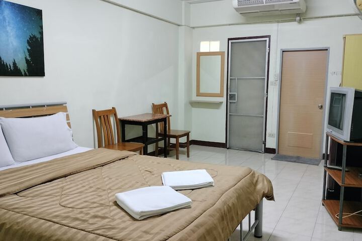 Room 19 of 46