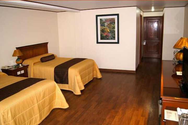 Room 9 of 26