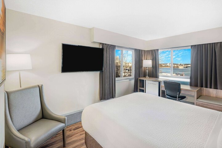Room 20 of 36