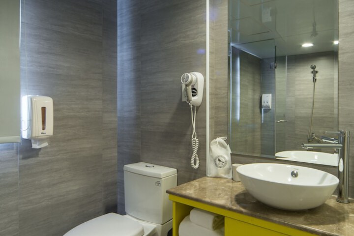 Room 20 of 42