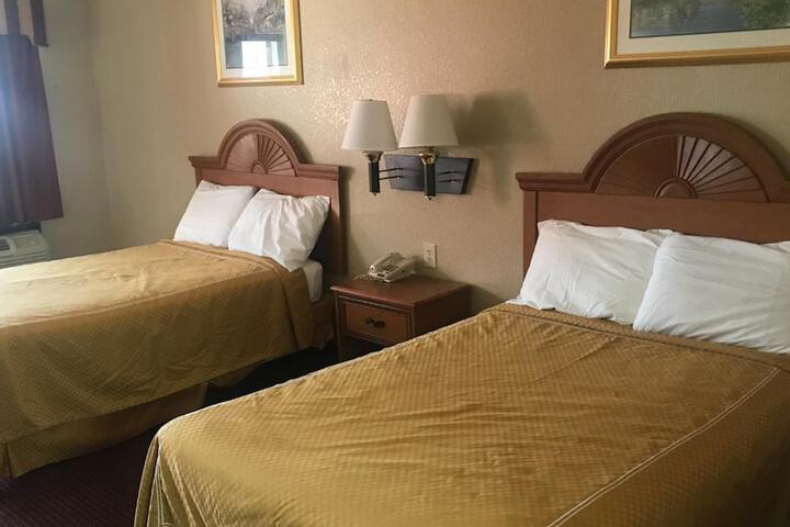 Room 9 of 30
