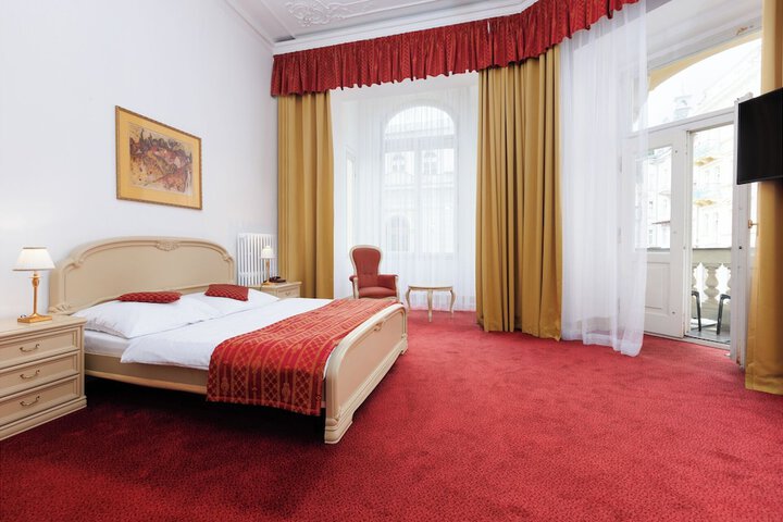 Room 15 of 38