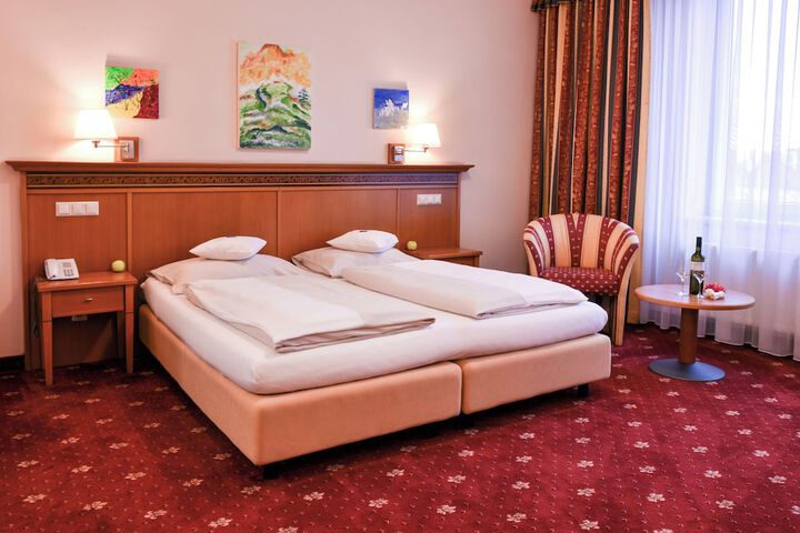 Room 10 of 35