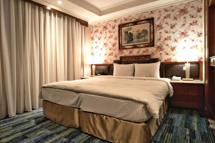Room 14 of 82
