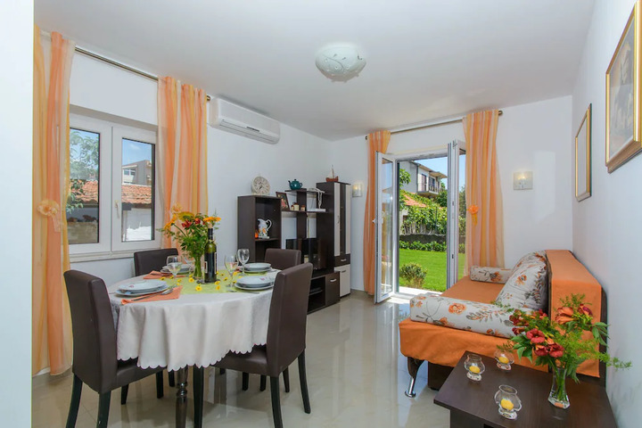 HOUSE MIRJANA