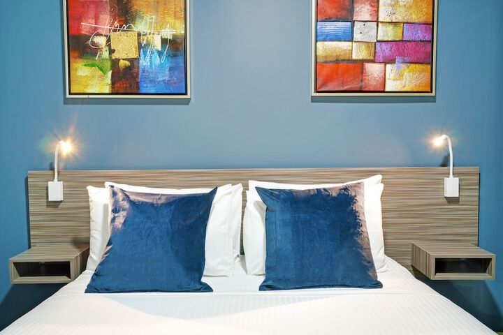 Room 20 of 28