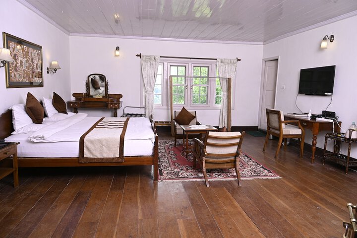 Room 4 of 23