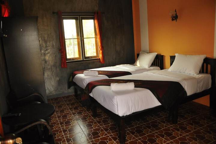 Room 14 of 63