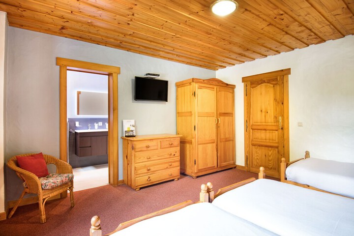 Room 13 of 99