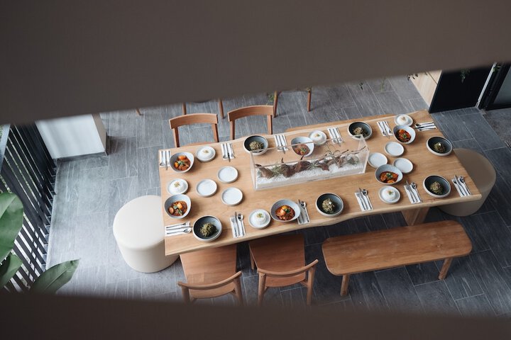 Dining 46 of 57