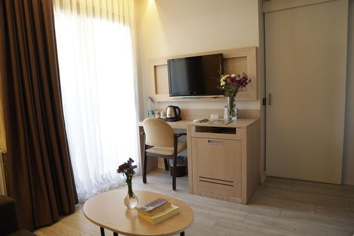 Room 32 of 164