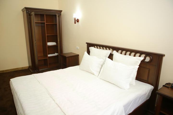 Room 16 of 58