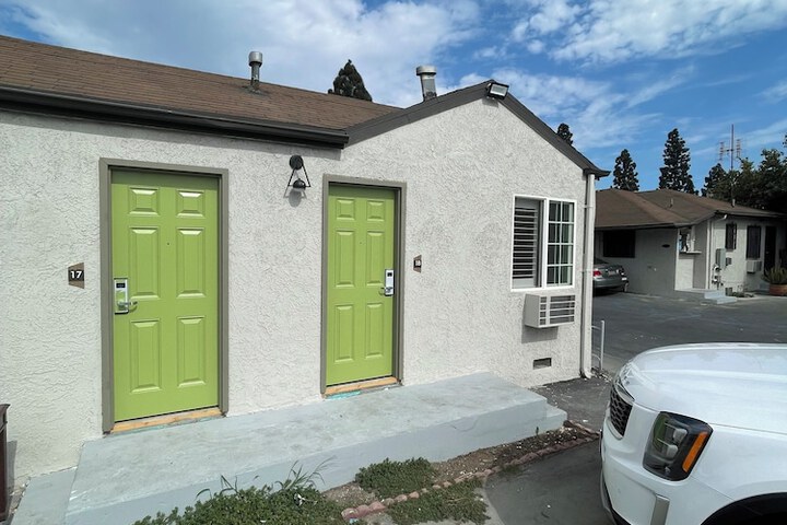 Property Grounds 31 of 35