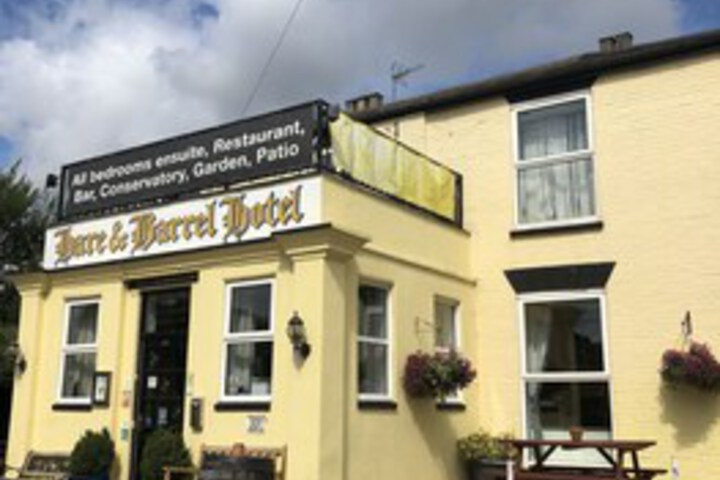 Hare & Barrel Hotel