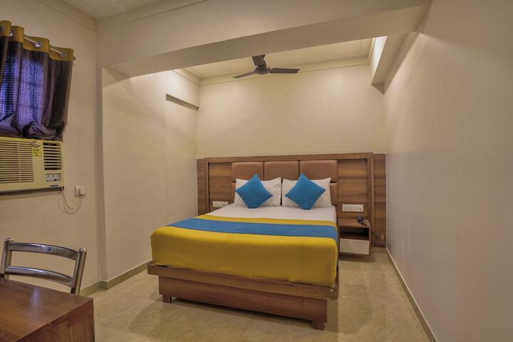 Room 15 of 29