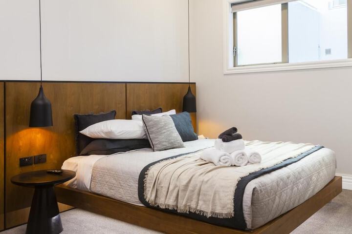 Room 8 of 29