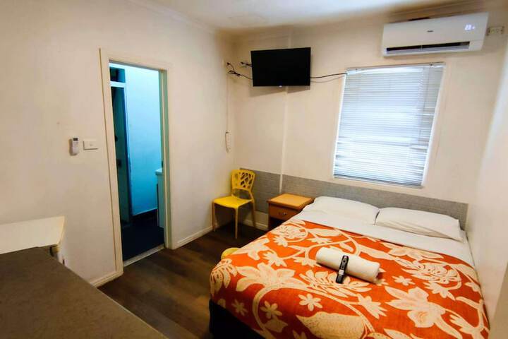 Room 19 of 73